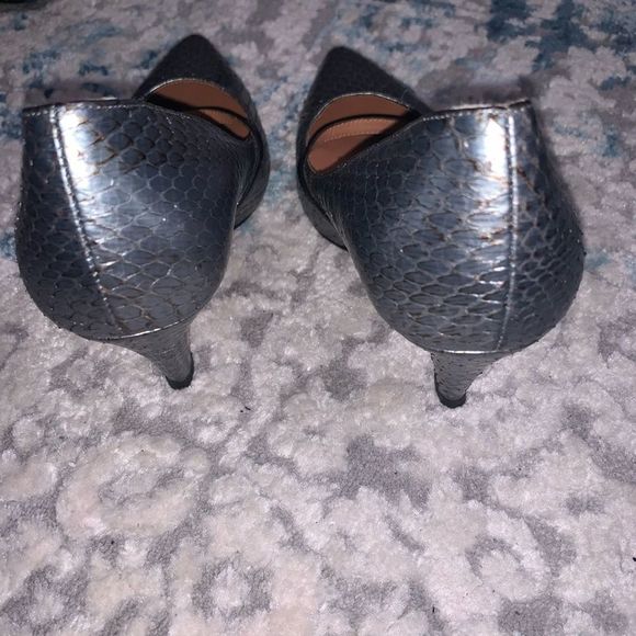 Sigerson Morrison Mary Jane snakeskin pointed toe metallic pumps - Picture 5 of 8